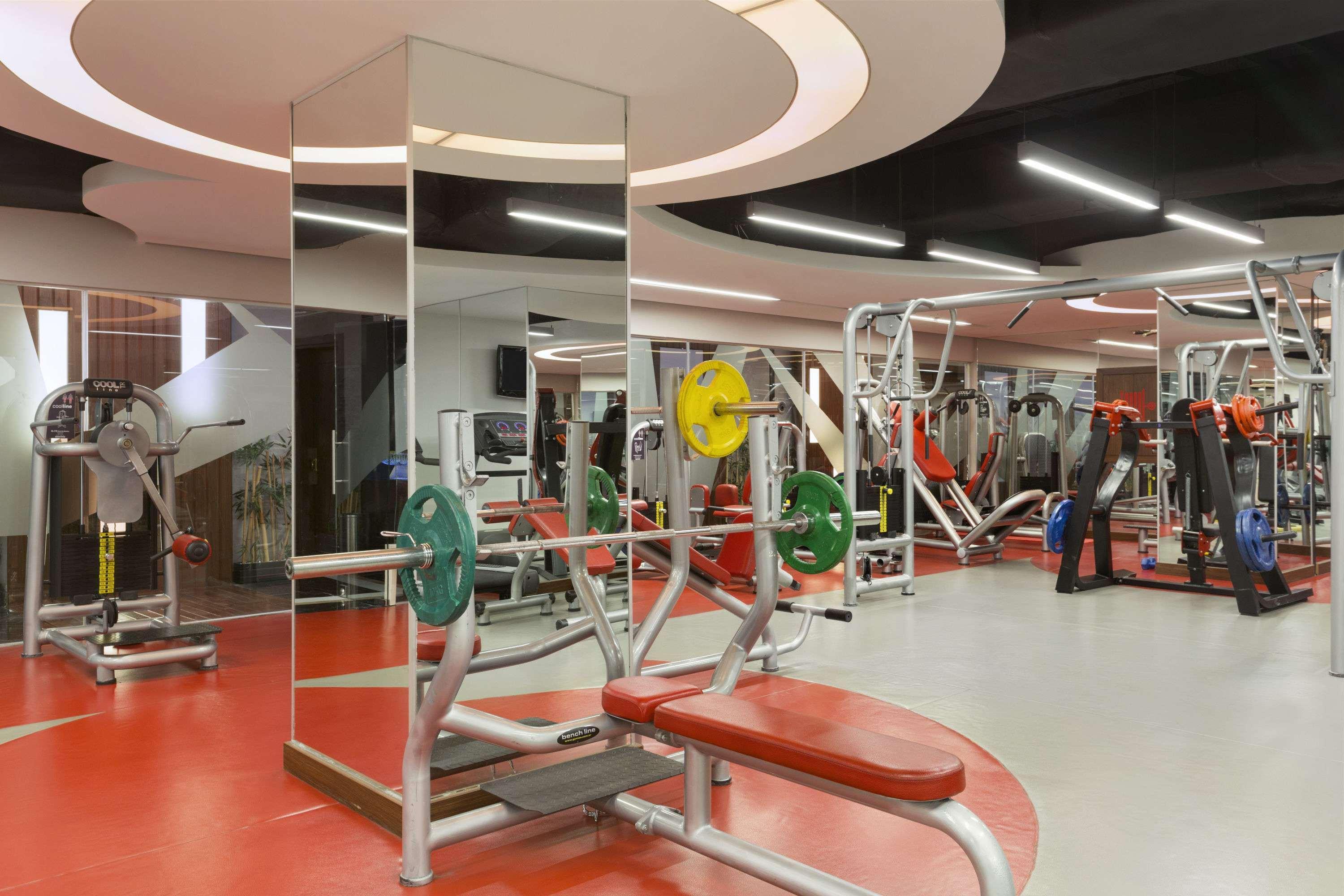 Ramada Plaza By Wyndham Izmit Cocaeli Exterior foto The gym at the University of Roehampton